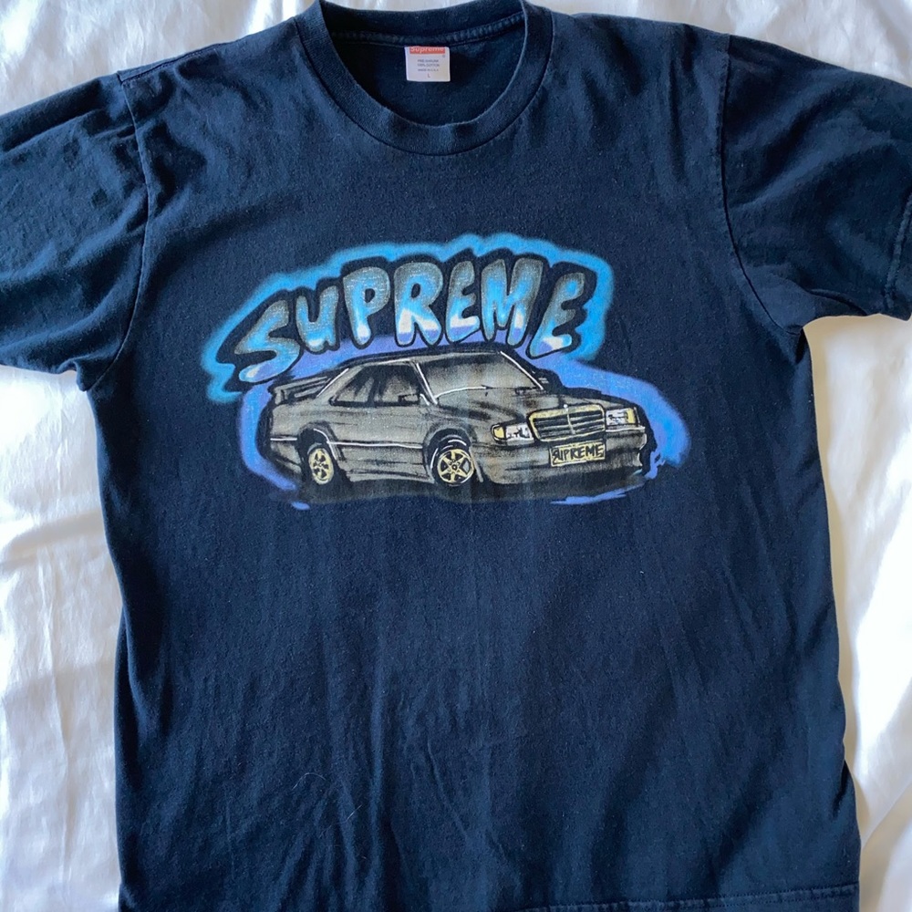 Men’s Navy Supreme Graffiti car tee - Large